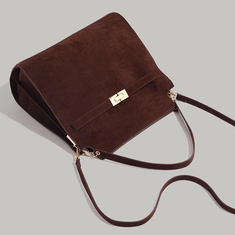 2024 New Autumn and Winter Niche High-Grade Retro Frosted Handbag Women's Large Capacity Commuter Shoulder Messenger Bag