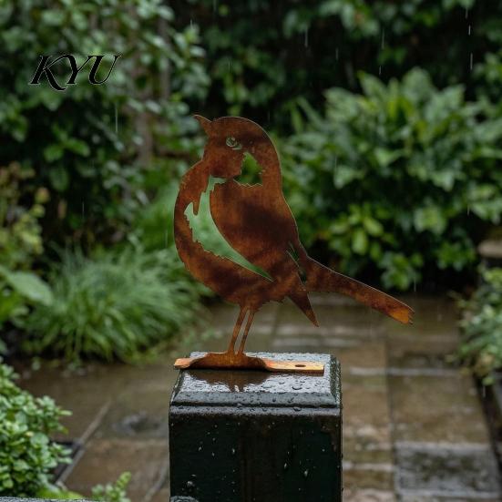 Unique Metal Bird Wall Art Distressed Rustic Figurine, Rusty Silhouette Ornaments, Retro Outdoor Statue for Garden Yard Patio Lawn Farmhouse