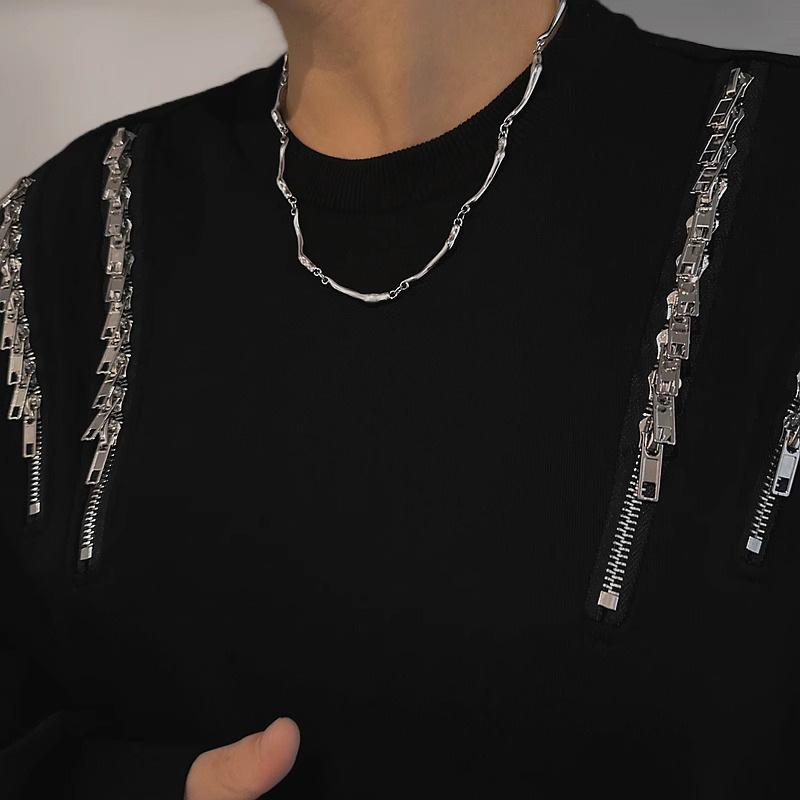 Trendy Unisex Twisted Clavicle Chain: High-End, Hip-Hop Inspired Minimalist Necklace