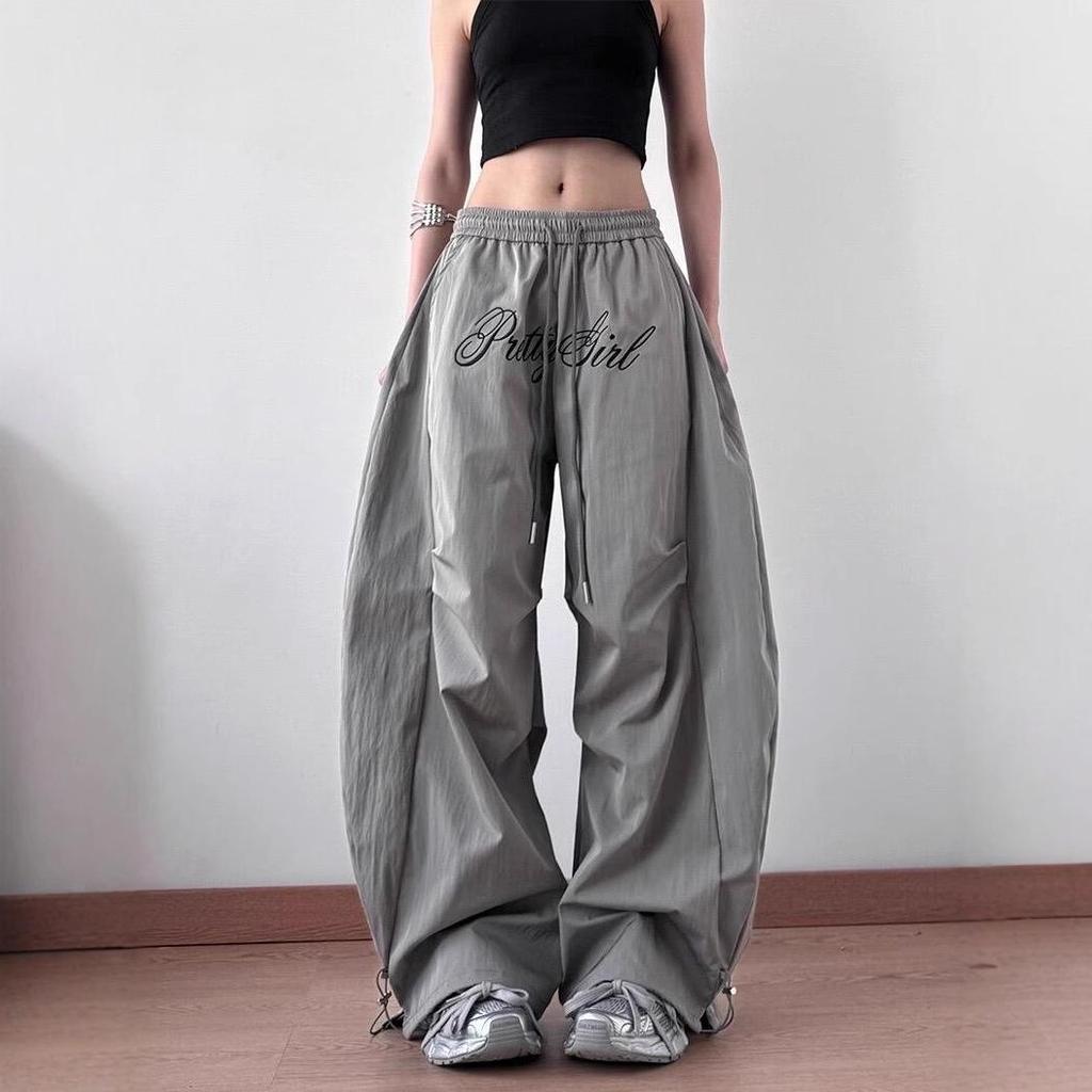 Women's Spring 2025 Pleated Parachute Cargo Pants with American Letter Embroidery - Wide-Leg Scimitar Design
