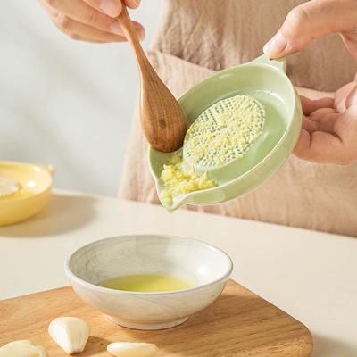Ceramic Ginger Grinder Portable Grinding Bowl Juicy Delicious Grinding Tool for Grinding Fruits Vegetables Garlic Cheese