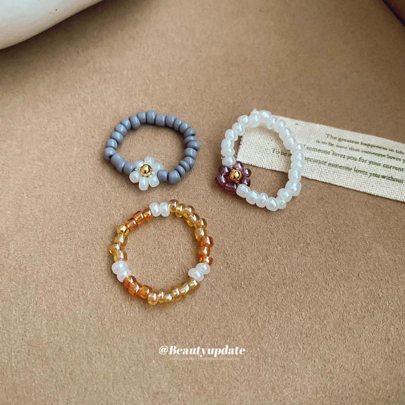 Kleiner frischer Reisperlen Perlenblumen Elastischer Ring Eleganter Mode-Temperament Zeigefingerring Leichter Luxus Hochwertiger Schmuck Damen
