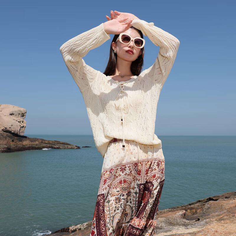 

Женский трикотажный топ большого размера 2025 Осень с V-образным вырезом, завязками и ажурной вязкой