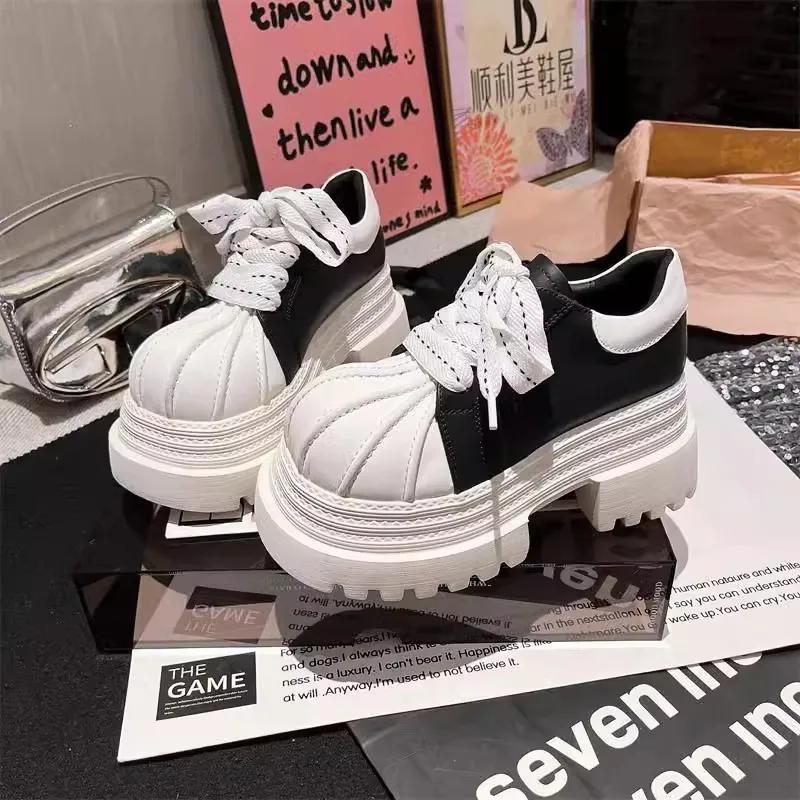 10 cm Damen Schuhe mit dicker Sohle Schnürschuhe Shell-Zehenkappe Klobige Plateau-Schuhe Kleine Lederschuhe Persönlichkeit Neu