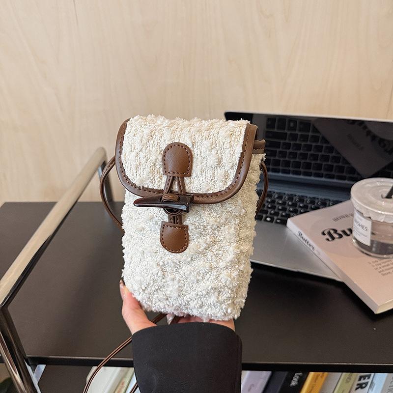 Retro small bag women's 2025 autumn and winter popular new trendy versatile high sense fashion ins messenger bag mobile phone bag