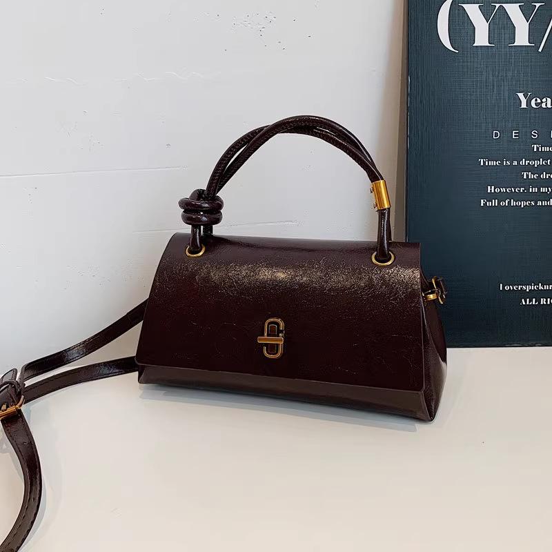 New Fashion Versatile Shoulder Bag Women's Simple Casual Portable 2025 New Small Square Bag Premium Underarm Bag