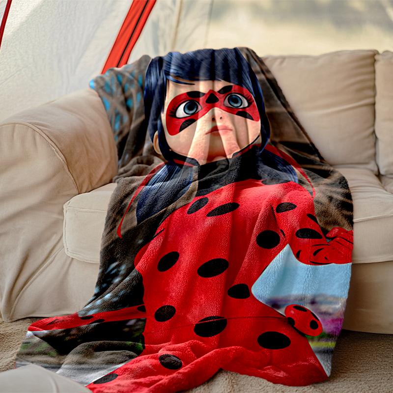 1pc Ladybug Blanket, Super Cozy Printed Home Blanket, All-Season Warmth