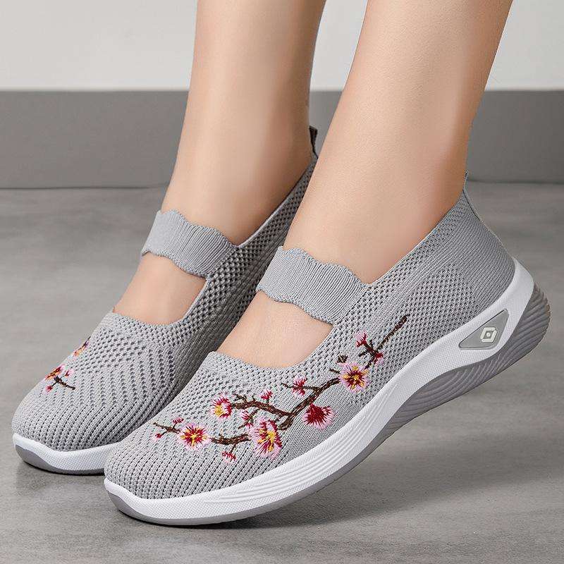 Large Size Casual Shoes Summer New Fly-woven Breathable Mesh Shoes Soft Sole Comfortable Shoes
