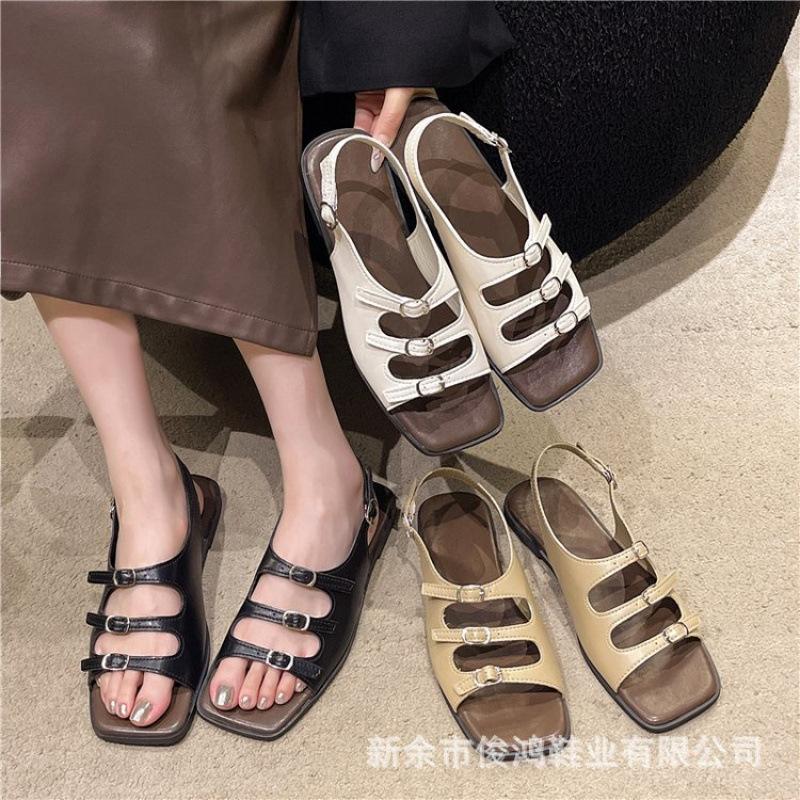 35-45 large size soft flat sandals autumn new retro French fairy wind beach seaside travel Roman shoes