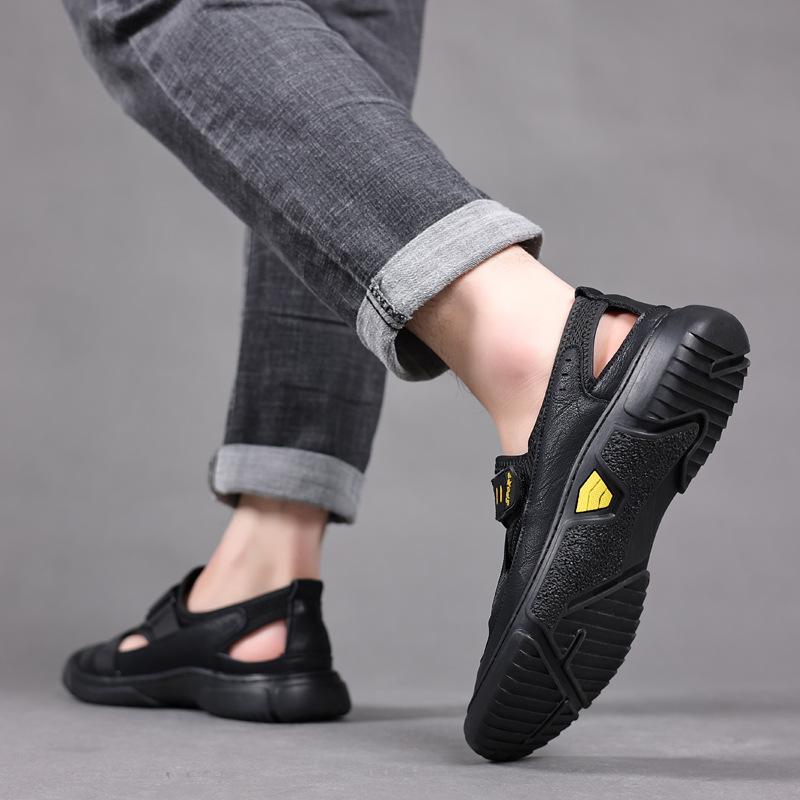 Cowhide sandals men's 2025 new casual breathable hole shoes men's trendy baotou outdoor beach Vietnamese shoes