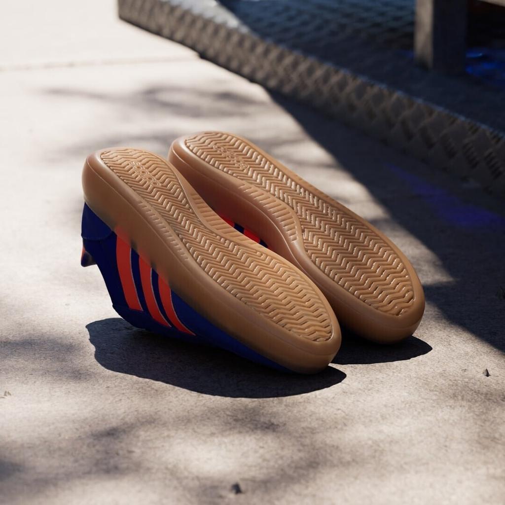 Кроссовки Adidas Barreda Decode полупрозрачный синий/импактный оранжевый/жвачка