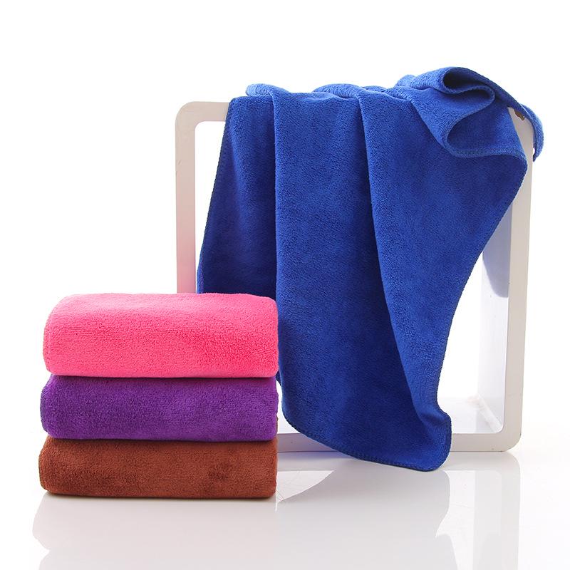 Ściereczki czyszczące niepozostawiające włókien do zakładów fryzjerskich, mycia szyb, mycia samochodów – chłonne, grube, nie pozostawiające włókien – ręczniki na stacje benzynowe.