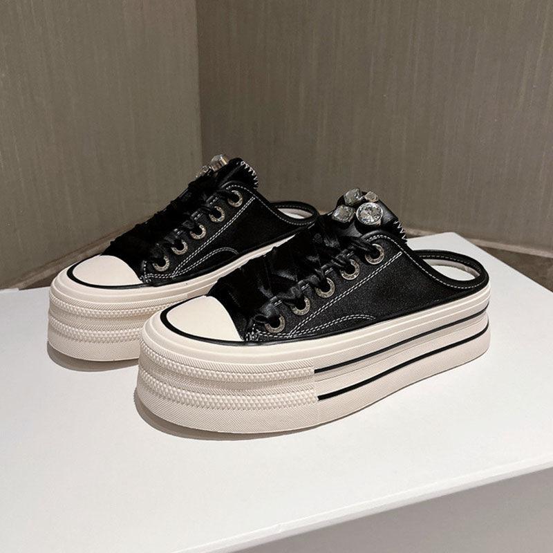 Super fire little white shoes platform heightening niche canvas shoes women's 2025 spring new European popular bag head half slippers