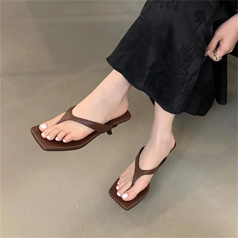 Summer Fashion Open Toe Clip-On Slippers Slides Ladies Low Heels Beach Sandals Ladies Flip-Flops Mules Shoes