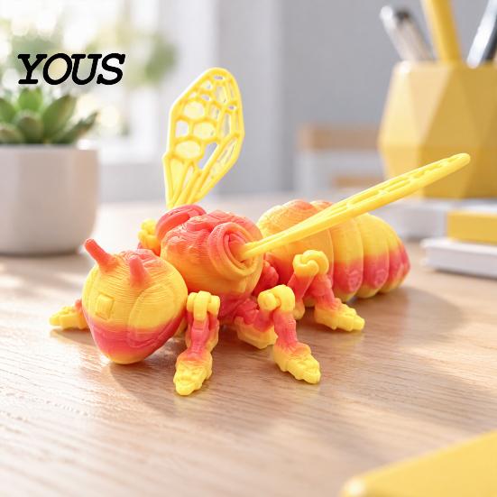 3D Printed Bee Toy Refrigerator Magnet, Realistic Flexible Joint Figurine, Articulated Magnetic Fridge Decoration Decor for Kitchen & Office