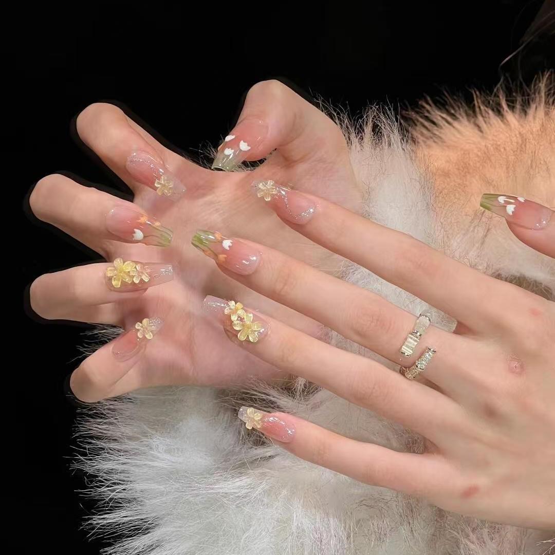 

Xiaohongshu Hot Spring Collection: Hand-Painted Tulip Ice Transparent Wearable Nail Art Medium - M