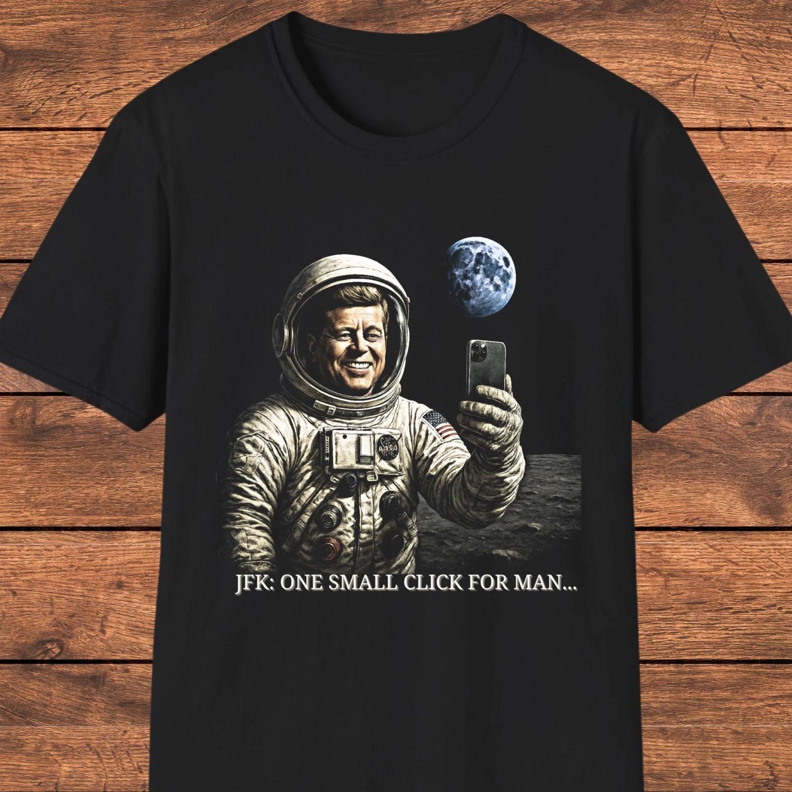 JFK Moon Selfie T- Shirt, Moon Landing Vintage  Shirt, President Kennedy XL