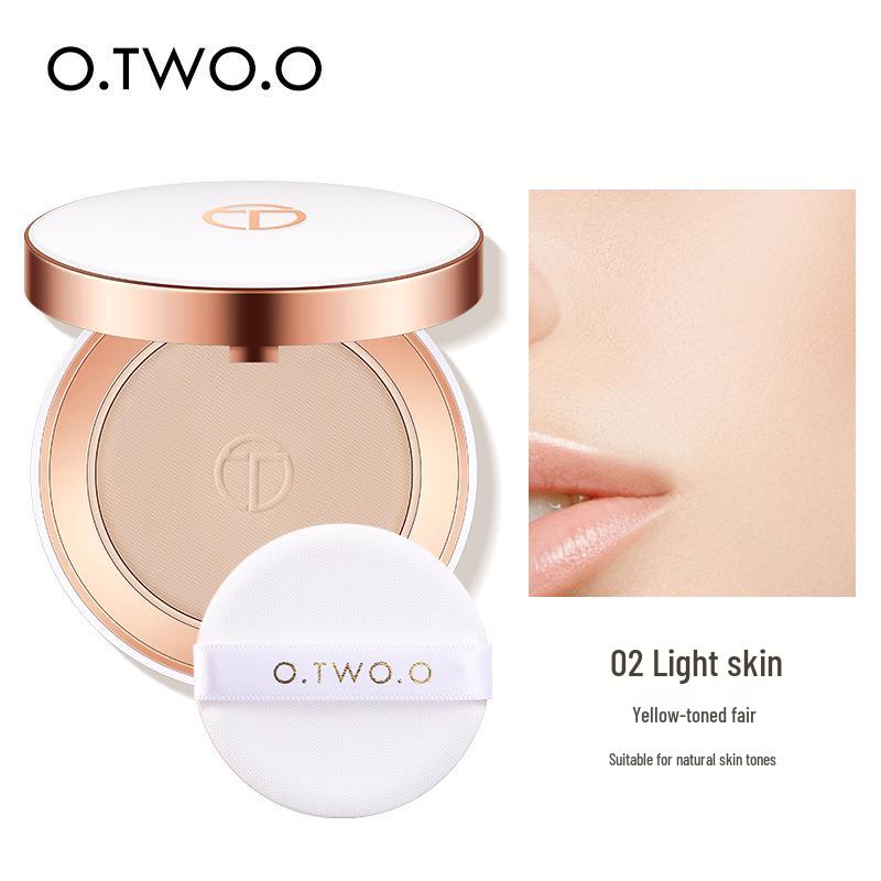 O.TWO.O Silky Skin Oil-Control Setting Powder & Concealer - Honey Light SC025