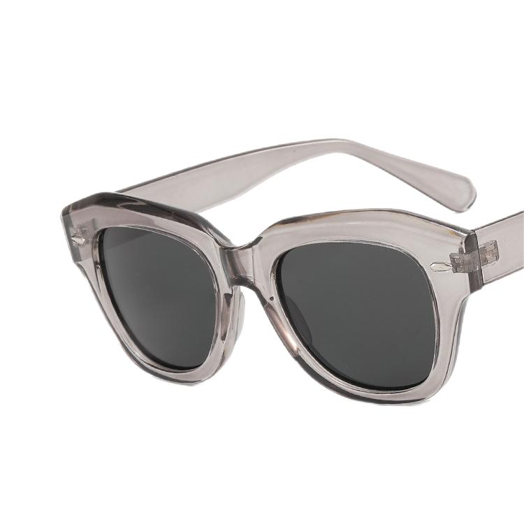 Irregular Rivets Sunglasses New Beach Excursion Uv Sunglasses Outdoor Riding Sunglasses Fashion Trend Wear Business Casual