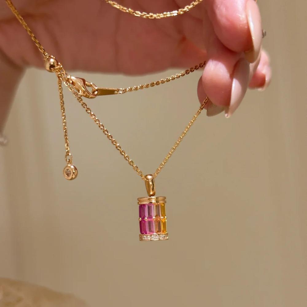 Gorgeous Rainbow Rotating Pendant Necklace Vintage Dopamine Gradient Luxury Planet Jewelry for Women