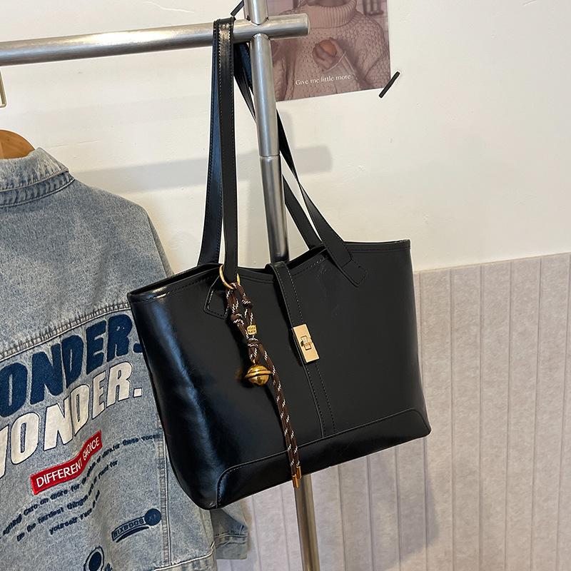 Geantă de mână retro de navetă de valoare ridicată, temperament, versatilă, de umăr, sub braț, geantă tote