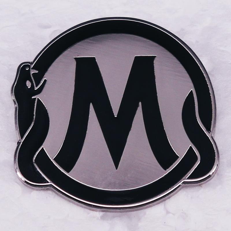 Kobe  Black Mamba  Tribute Brooch Badge
