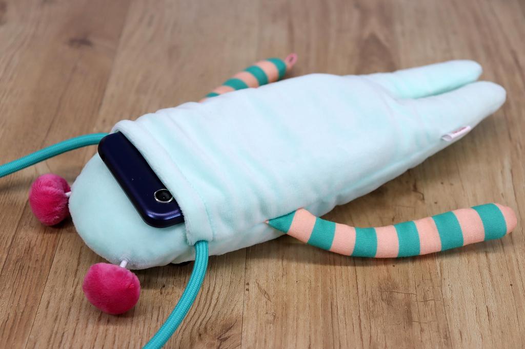 Shinada Mokeke Kuru Smartphone Pouch 10 X 5 X 20cm Mokeke Miscellaneous Goods MKSP-0220LG