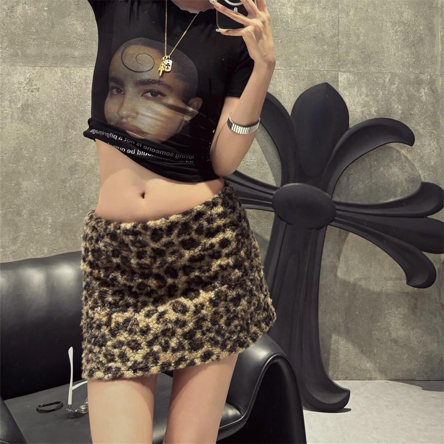 Women s Plus Size Retro Leopard Print Wool Blend A-line Skirt - High Waist, Slimming, Hip Wrap for Spring and Autumn L