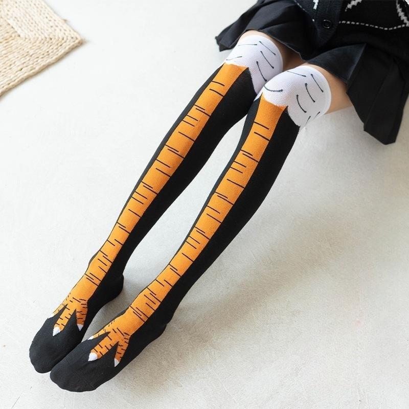 Trendy Damensocken mit knielangen Hühnerfüßen. Lustige personalisierte Hühnerfüße. Geburtstagsgeschenke. Sportsocken