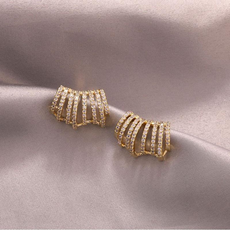 New Trend Gold Color Metal Inlaid With Crystal Stud Earrings For Women Korean Fashion Women Earrings Party Classic Jewelry Gifts