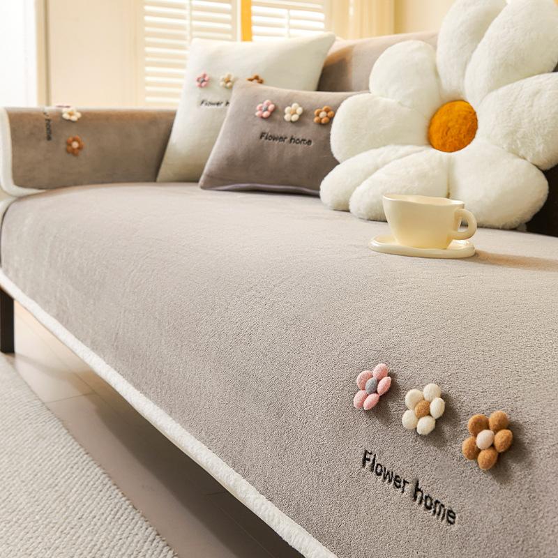 New Model Winter Fresh Milk Velvet Sofa Towel Thicken Plush Soft And Smooth Sofa Covers Living Room Anti-slip Couch Covers