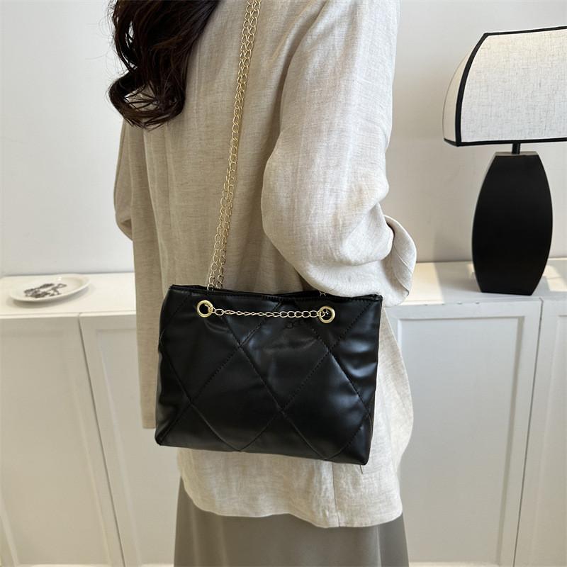Fashionable Minimalist Tote Bag For Women Stylish Chain Strap Casual Shoulder Purse
