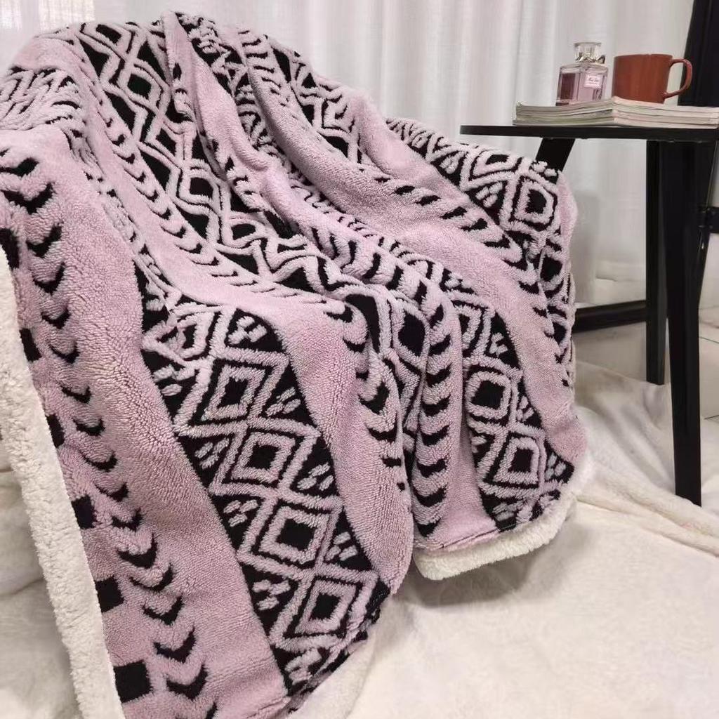 New Double-Layer Leaf Jacquard Lambswool Throw Blanket