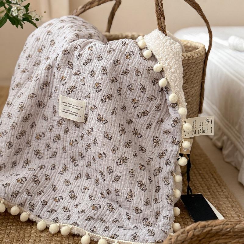 Cotton Crinkled Gauze Blanket Soft Breathable Pom Pom Throw Lightweight Portable for Office Nap Sofa Couch Outdoor Travel All Season Warm Blanket