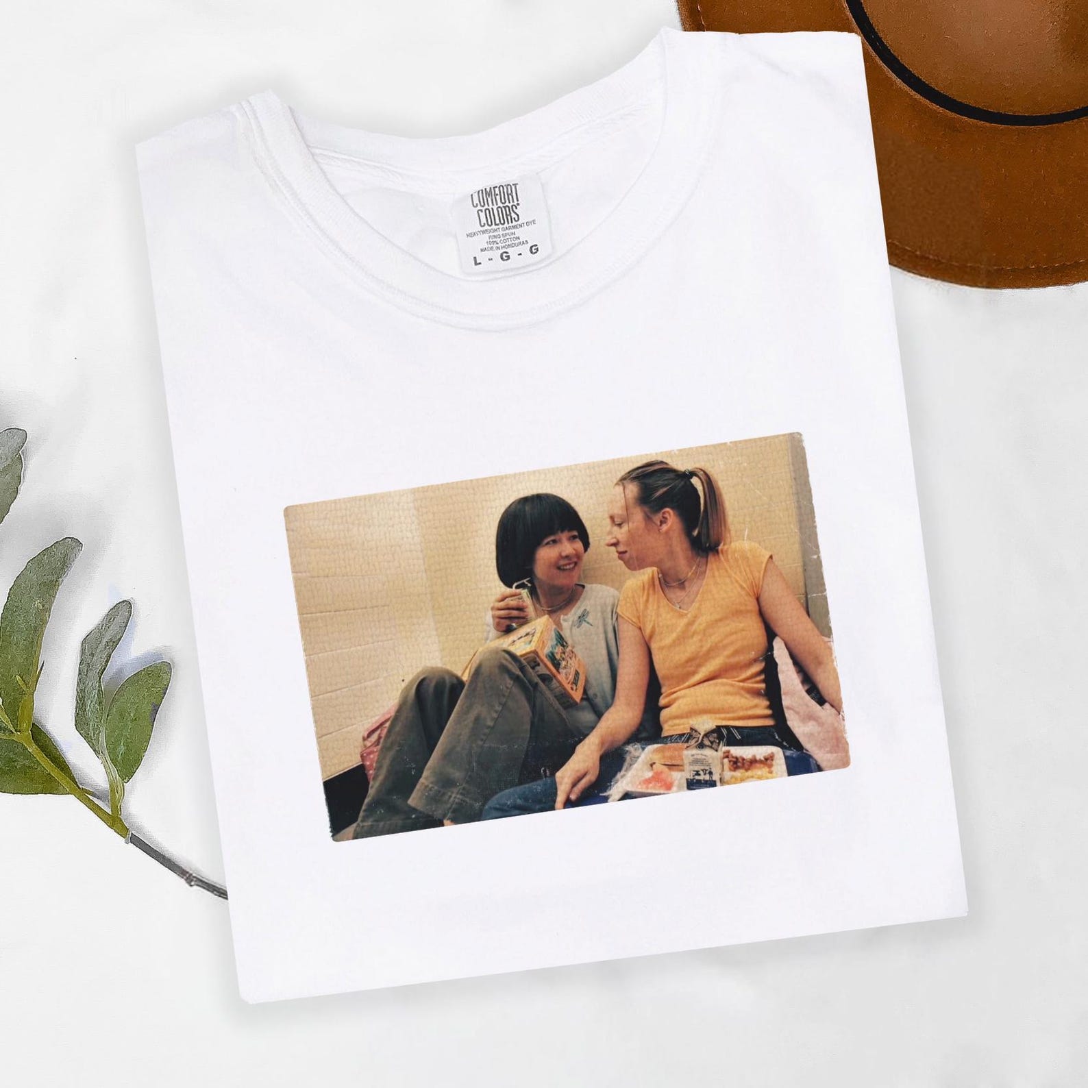 Pen15 Maya and Anna Tshirt M