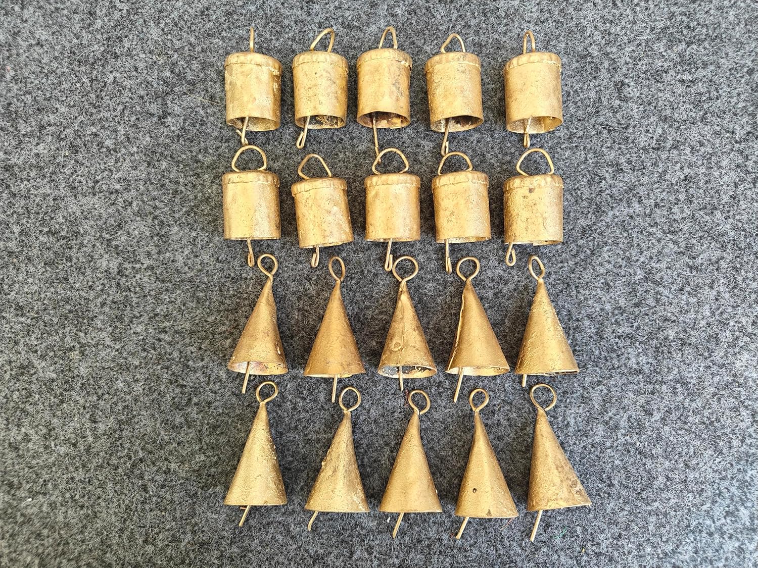 

Набір з 20 сільських залізних дзвіночків для бохо музики вітру, DIY фермерської гірлянди, відьомських дзвіночків для підвішування на двері та вінтажного садового декору