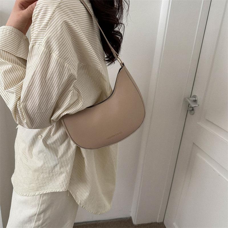 Niche design simple underarm bag small bag women are popular this year 2025 spring new trend fashion shoulder bag