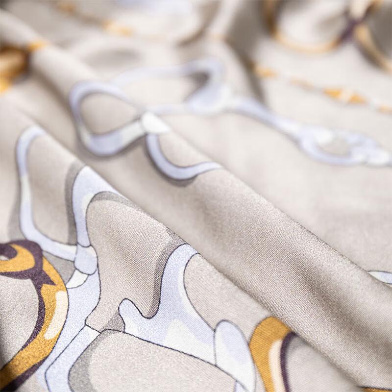 Hengyuanxiang 100% Mulberry Silk Retro Square Scarf