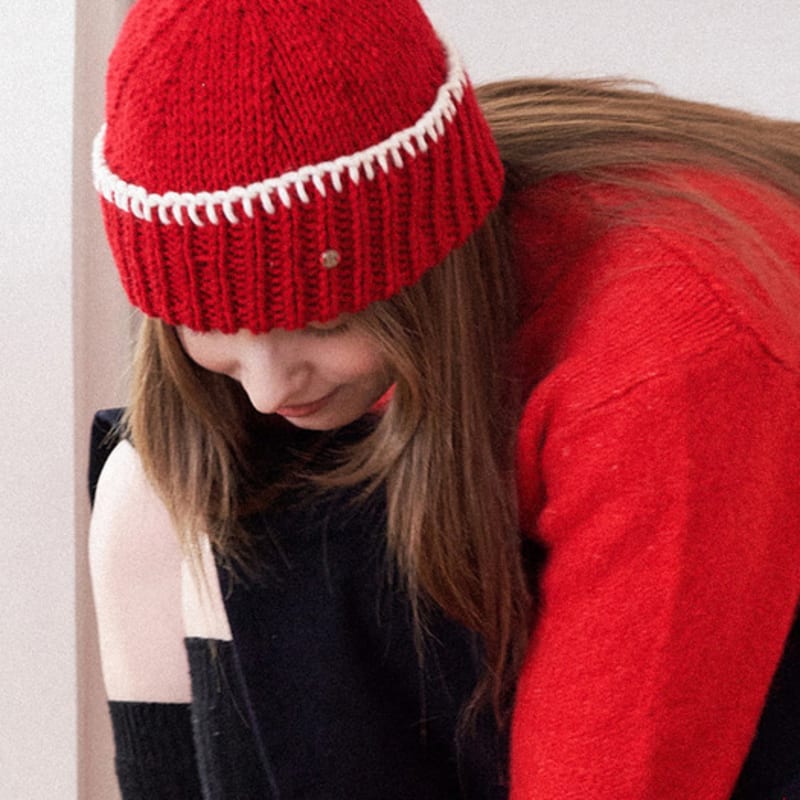 

Slowslowly No.190 / Stitched Merino Wool Beanie _ Red & Cream Red & Cream