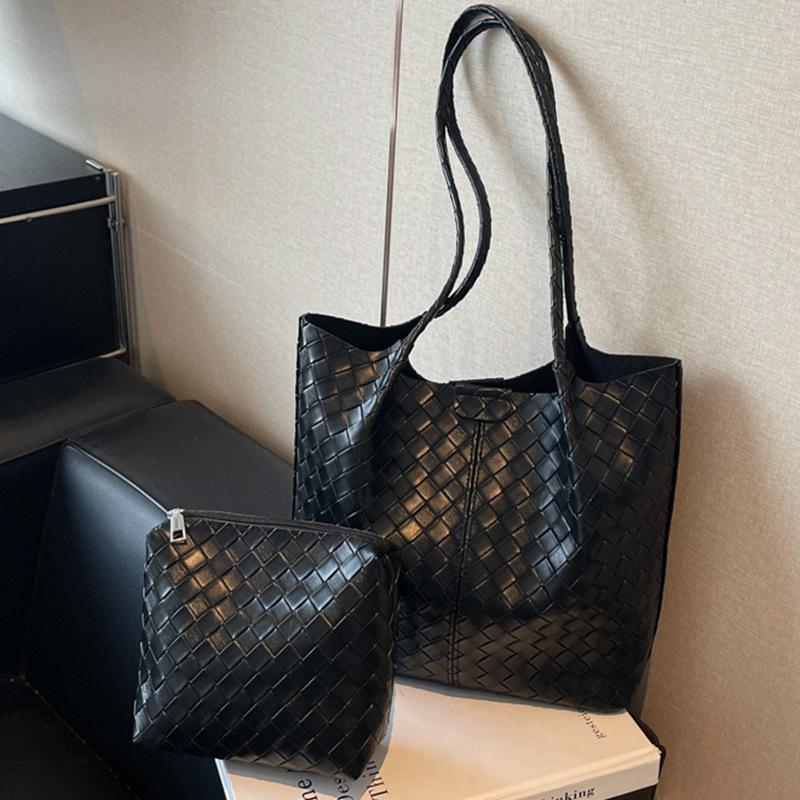 2025 tote bag new fashion woven pattern bag women's simple daily commuter bag large capacity mother and child shoulder bag