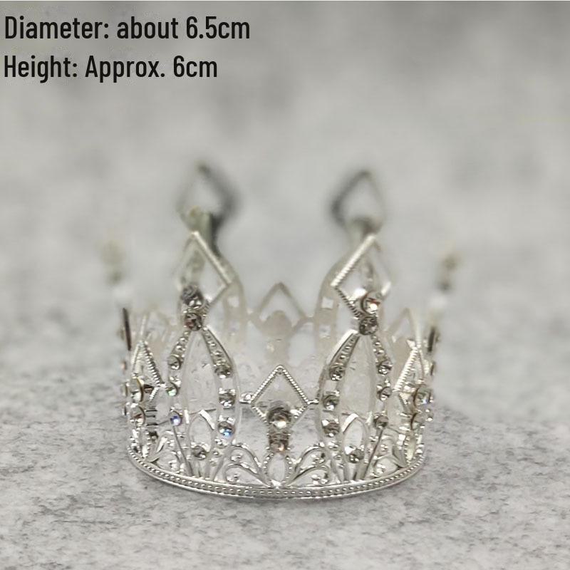 Queen Crown Cake Decoration with Lace, Pearls, and Baby's Breath for Birthdays