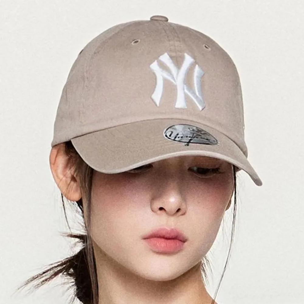 Unisex Signature Unstructured Ball Cap New York Yankees (3ACPB245N-50BGS) FREE