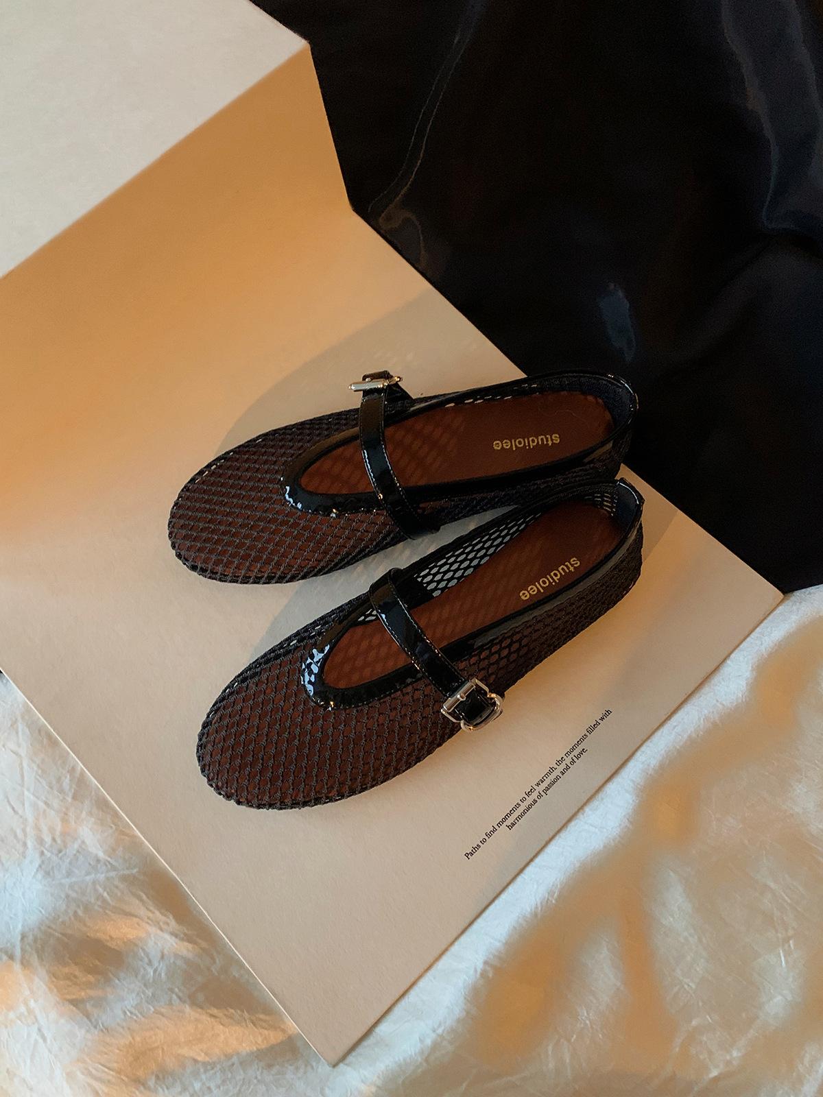 

Spot second hair! Grape mother same shoes sparkling rhinestone one-word buckle with round head flat bottom shallow mouth Mary Jane single shoes 40