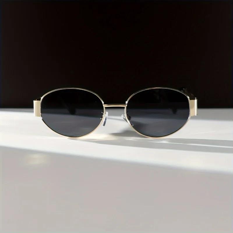 1pc Oval Metal Frame Decorative Eyeglasses PC Lens Wide Brim Suitable for Hiking Travel and Po Shooting