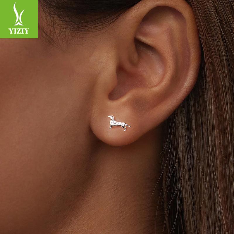 S925 Sterling Silver Dachshund Mini Stud Earrings, Exquisite And Cute Puppy Dog Stud Earrings.
