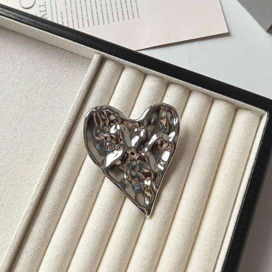 Brooch Irregular Pleated Heart Shape Sweaters Collars Hats Metal Pin Bags Coats Scarves Versatile Accessory