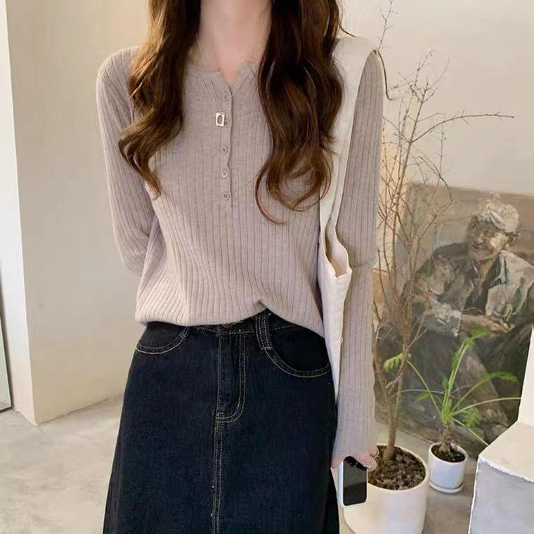 Slim Fit Base Layer Top for Women Spring White Sweater Inner Wear Niche Design Knit T-shirt Top