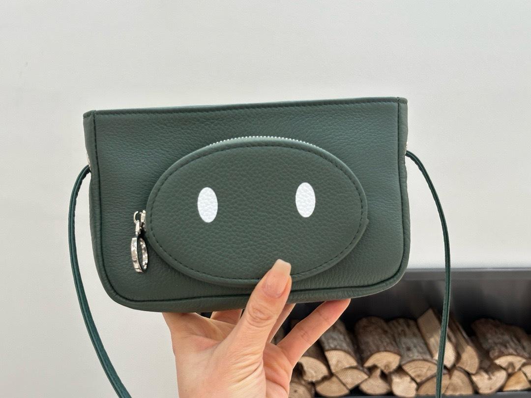

First Layer Cowhide Single Shoulder Women S Pig Nose Bag Women S Crossbody Horizontal Leather Bag Cute Versatile Bag Leather Mobile Phone Change Bag світло-зелений колір