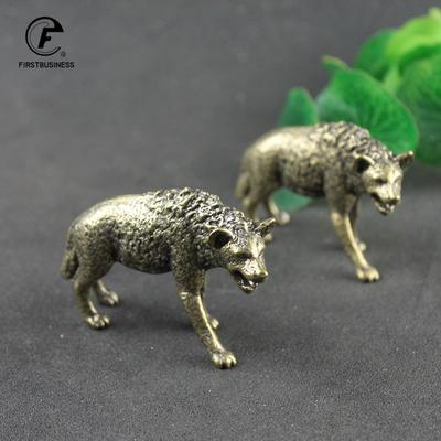Pevná mosadzná figúrka hyeny Miniatúrny ozdoba na kancelársky stôl Domáce zviera Vintage zviera SOCHA VLKA Remeslá Zbierka Domáca dekorácia