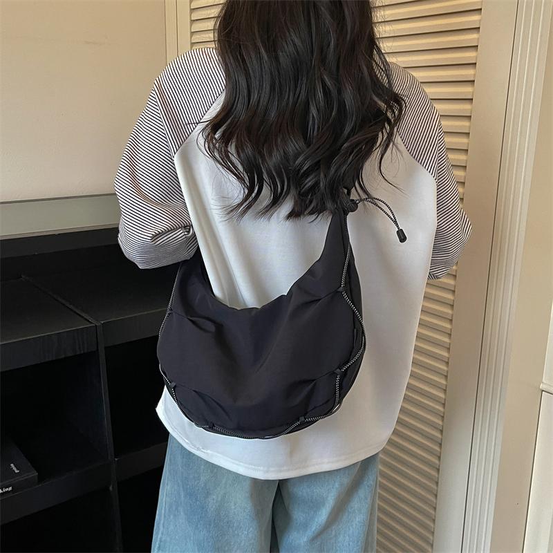 Nylon Shoulder Bag Women's Commuter Crossbody Bag Large Capacity Lightweight Handbag